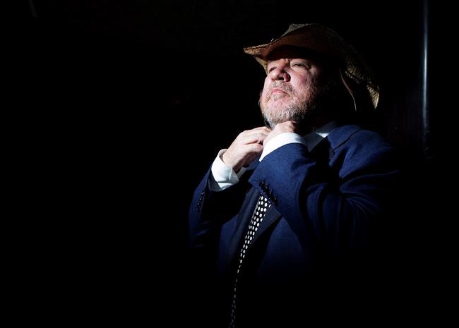 Bruce McDonald hits the road again with black-and-white 'Weirdos' | iNFOnews.ca