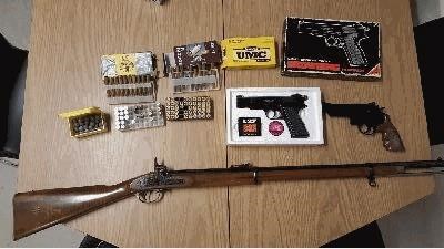 80 people facing 412 charges as Hamilton police seize drugs and guns | iNFOnews.ca CP814111586