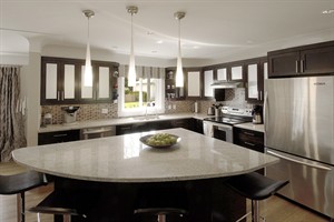 Give kitchen a new look by repainting cupboards and updating light fixtures | iNFOnews.ca CP26841394