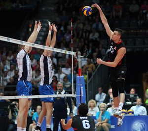 Canada's men's and women's volleyball teams take aim at world championship spots | iNFOnews.ca CP28384469