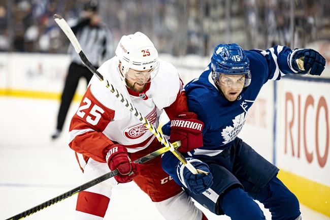 Kerfoot gets the first crack as Maple Leafs begin life without injured Tavares | iNFOnews.ca