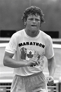 Family of Terry Fox lends massive private collection for anniversary exhibit | iNFOnews.ca