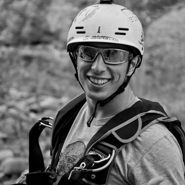 BASE jumper who died in B.C. identified as former marine from Seattle | iNFOnews.ca