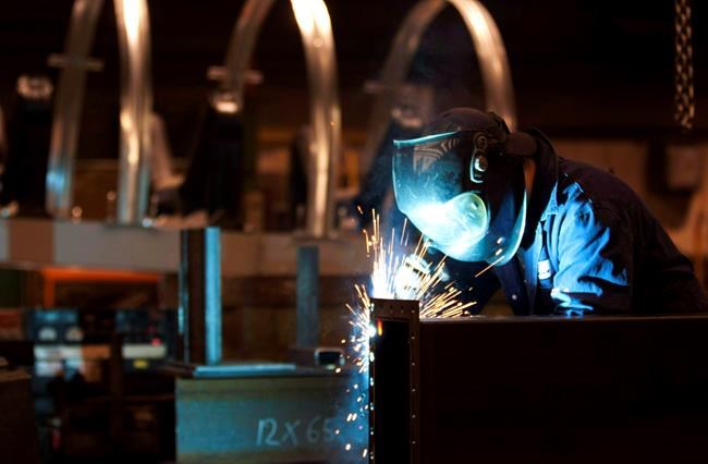 Economy tops expectations in November as manufacturing stages comeback | iNFOnews.ca