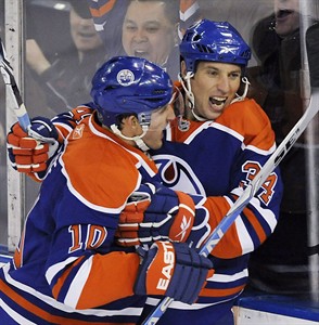 Former Oiler's permanent rink in backyard has upset some neighbours | iNFOnews.ca