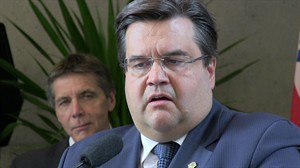 Montreal mayor asks Ottawa to intervene to delay demolition of Mirabel airport | iNFOnews.ca CP28222664