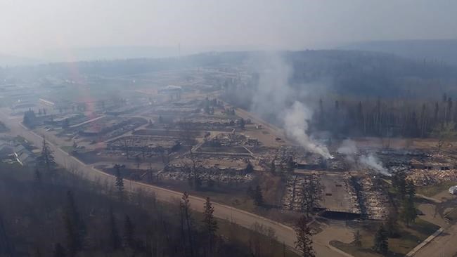 Update puts buildings lost in Fort McMurray at 2,400, but 25,000 saved | iNFOnews.ca