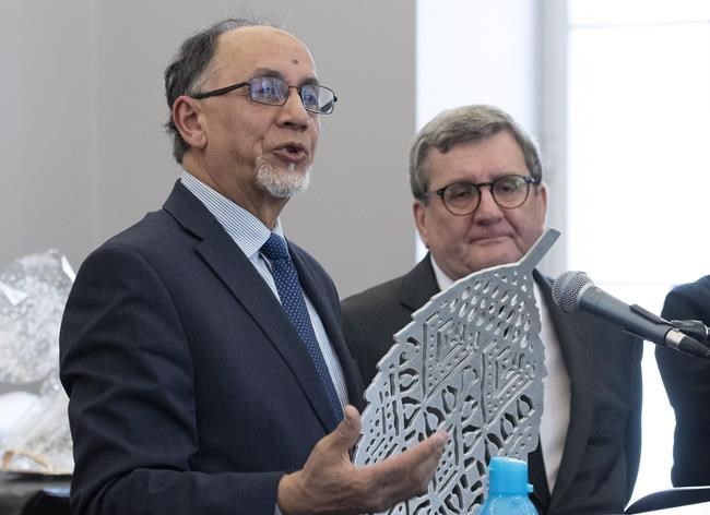Mayor signs deed for Quebec City's first Muslim cemetery, set to open in spring | iNFOnews.ca
