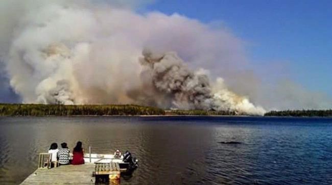 Members of Manitoba First Nation to return home after forest fire | iNFOnews.ca Members of Manitoba First Nation to return home after forest fire | iNFOnews.ca