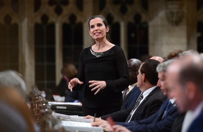 Feds make promotion of women a requirement for university research chairs | iNFOnews.ca