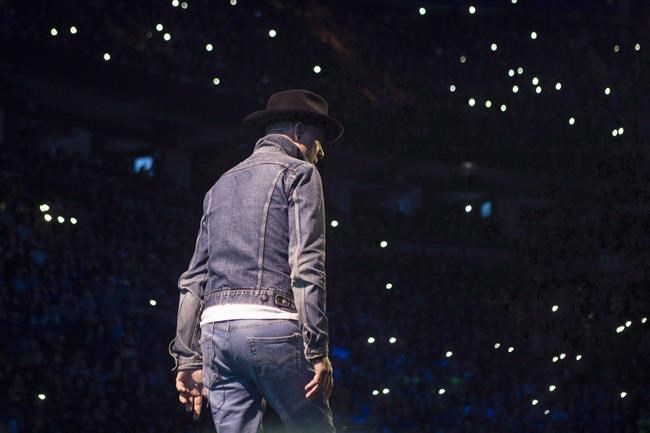 Gord Downie's 'Introduce Yerself' leads Canadian albums chart in first week | iNFOnews.ca