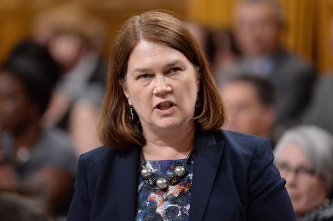 Philpott to stop using high-end vehicles from limo company owned by Liberal | iNFOnews.ca