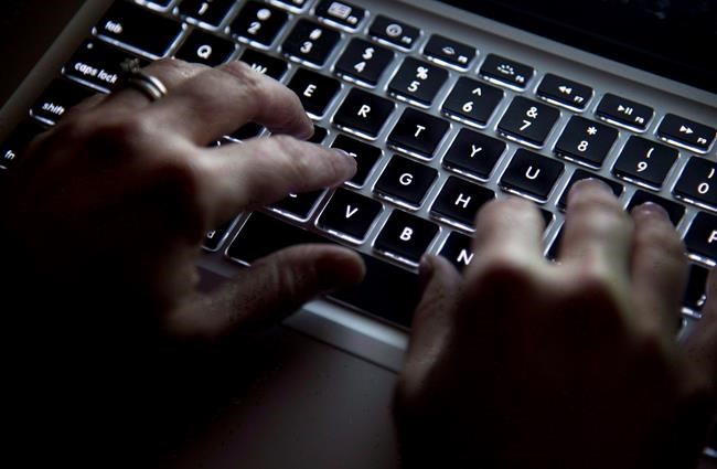 Concerns raised as report suggests Canadians spending more time online | iNFOnews.ca Concerns raised as report suggests Canadians spending more time online | iNFOnews.ca