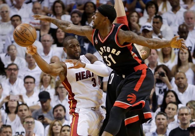 Miami Heat coach unsure how Toronto will greet Dwyane Wade after anthem faux pas | iNFOnews.ca Miami Heat coach unsure how Toronto will greet Dwyane Wade after anthem faux pas | iNFOnews.ca