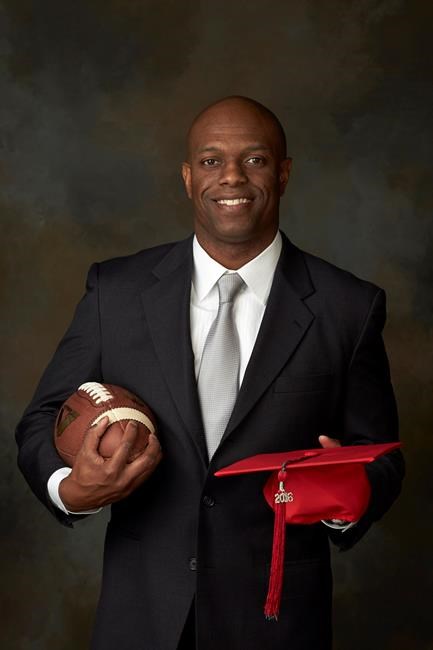 Edmonton Eskimos GM Ed Hervey to receive his university degree Saturday | iNFOnews.ca