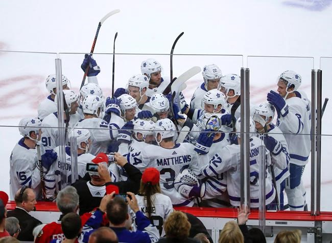 NHL Notebook: Offensive floodgates open in run-and-gun start to season | iNFOnews.ca
