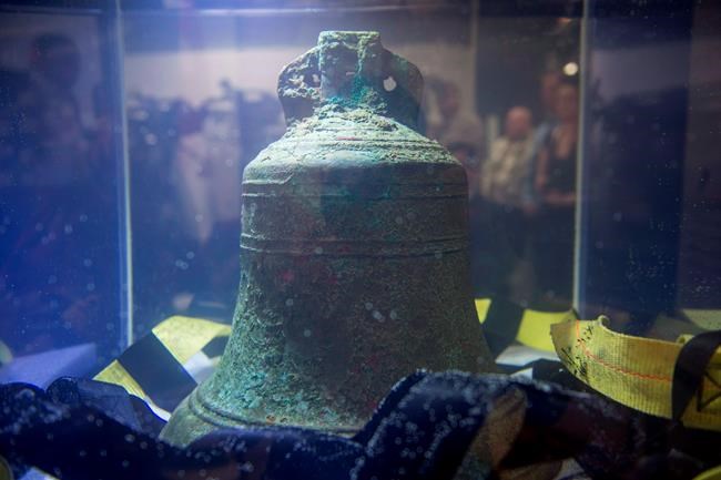 Inuit Heritage Trust and Parks Canada ink deal on fate of Franklin artifacts | iNFOnews.ca Inuit Heritage Trust and Parks Canada ink deal on fate of Franklin artifacts | iNFOnews.ca