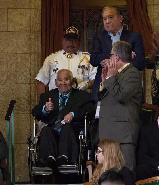 Louis Levi Oakes, last of Mohawk code talkers, passes away at 94 | iNFOnews.ca Louis Levi Oakes, last of Mohawk code talkers, passes away at 94 | iNFOnews.ca