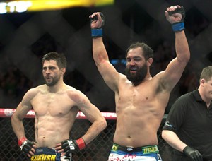 Report: Georges St-Pierre to face Johny Hendricks in November in Las Vegas | iNFOnews.ca CP23887957