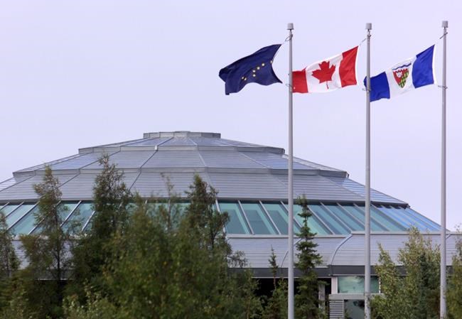 Voters in Northwest Territories elect newcomers, more women to legislature | iNFOnews.ca