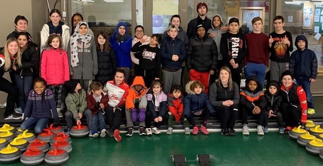 With a little help, new Canadians make a curling connection in Winnipeg | iNFOnews.ca