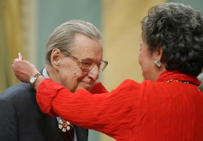 Montreal journalist, author and filmmaker William Weintraub dead at 91 | iNFOnews.ca CP68073578