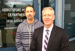 Police inspector in Abbotsford, B.C., to donate kidney to fellow officer | iNFOnews.ca CP31450093