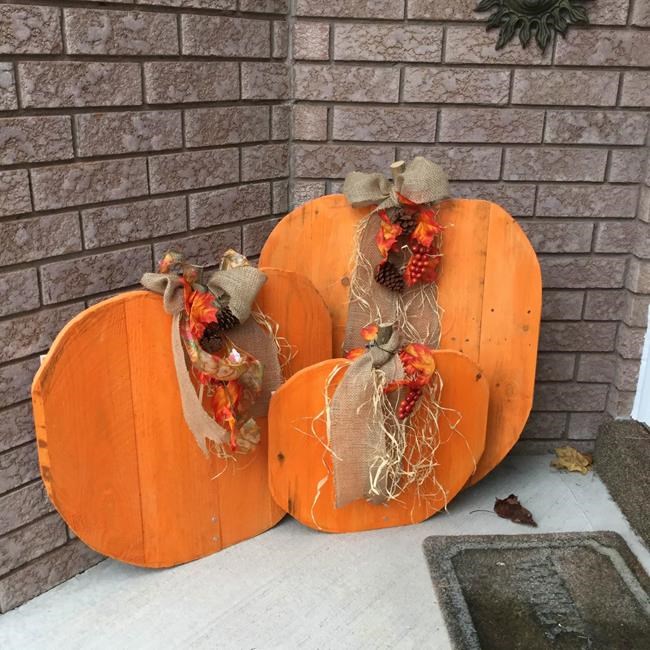 Tips to reduce, reuse and recycle Halloween costumes, decorations and treats | iNFOnews.ca CP1159955601