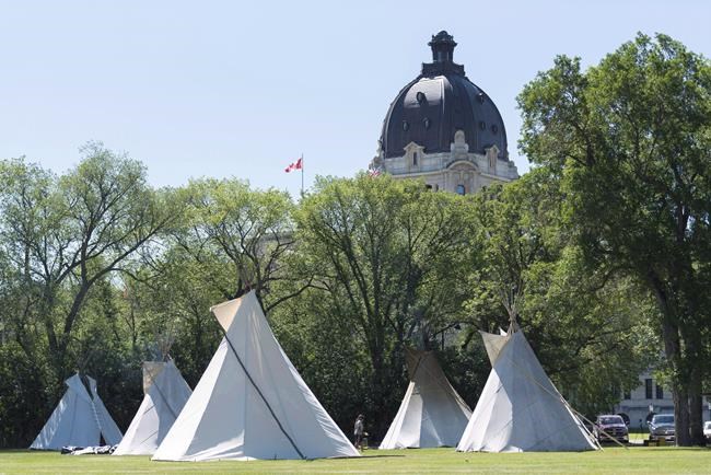 'It's disheartening:' Teepees start to come down at Saskatchewan legislature | iNFOnews.ca