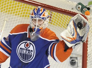 Edmonton Oilers re-sign Devan Dubnyk, Jeff Petry and add Dane Byers | iNFOnews.ca CP19345139