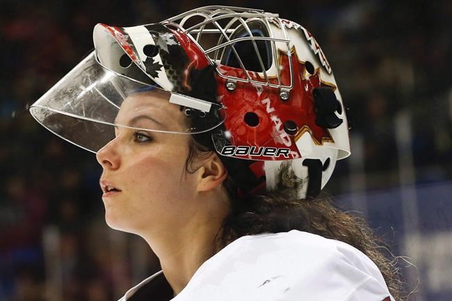Szabados returns to Canadian women's hockey team, but keeps a toe in men's game | iNFOnews.ca