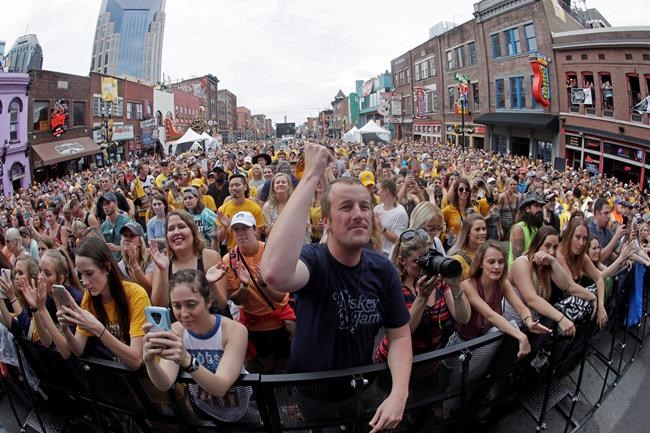 'Epic week': Hockey, country music collide in Nashville | iNFOnews.ca CP1954300719
