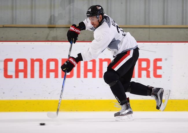 Oilers sign veteran centre Chris Kelly to professional tryout contract | iNFOnews.ca