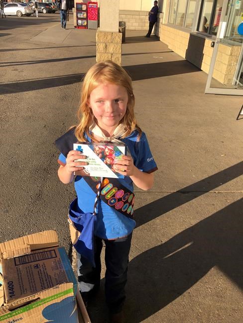 One smart cookie: Edmonton girl guide sells out of cookies near cannabis store | iNFOnews.ca
