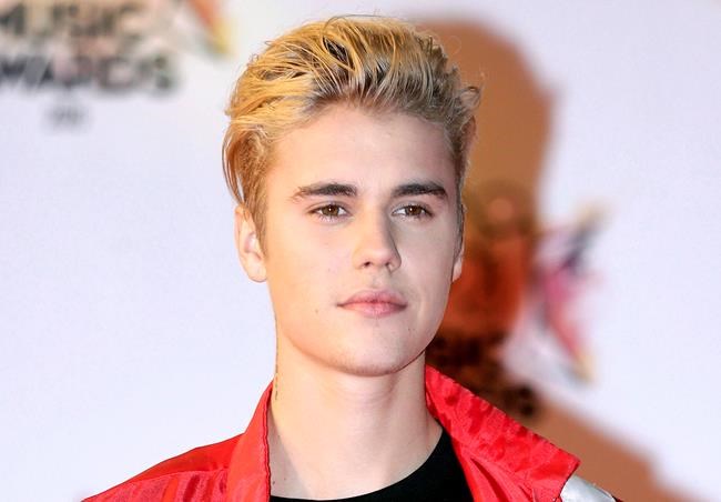 Justin Bieber passes 100 million followers on Twitter | iNFOnews.ca CP118039213