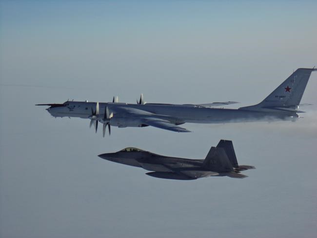 Canadian, U.S. fighter jets intercept Russian aircraft off Alaskan coast | iNFOnews.ca CP1547304372