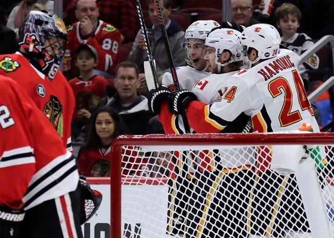 Monahan, Lindholm lead Flames past Blackhawks 3-2 | iNFOnews.ca