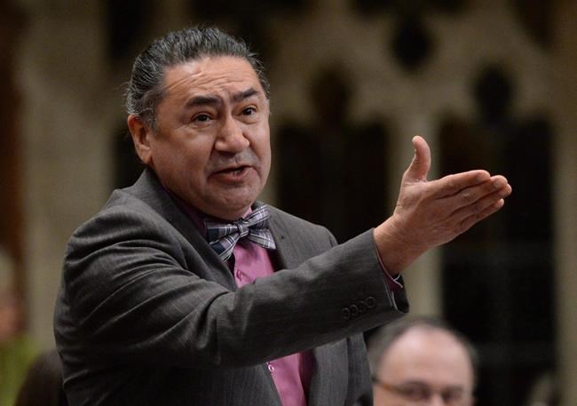 Pipeline protesters delay Trudeau speech to First Nations with drums, chants | iNFOnews.ca CP1672409394