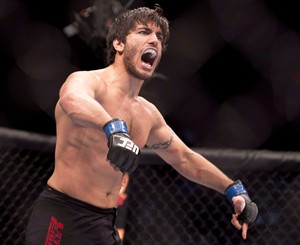 Toronto middleweight Elias (The Spartan) Theodorou learns the Brazilian way | iNFOnews.ca CP32260527