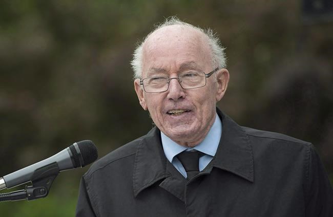 Ex-Quebec premier Bernard Landry gives support to Bloc leader Ouellet | iNFOnews.ca
