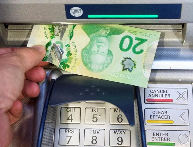 Canadians pay most often in cash, but for small purchases, Bank of Canada says | iNFOnews.ca Canadians pay most often in cash, but for small purchases, Bank of Canada says | iNFOnews.ca