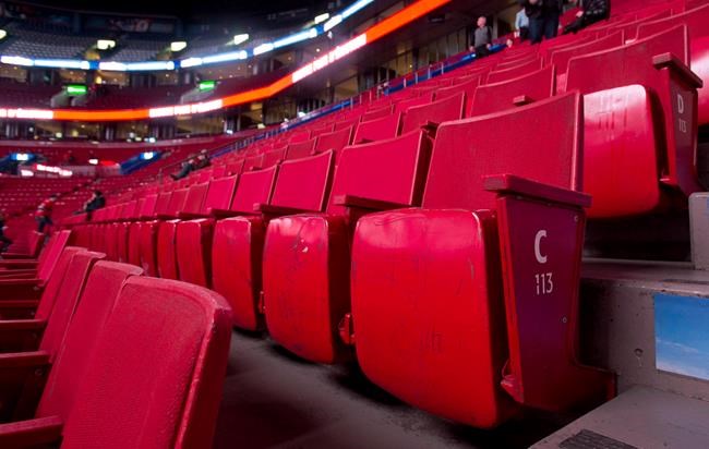 Canadiens' on-ice woes translating into empty seats and cheaper tickets | iNFOnews.ca