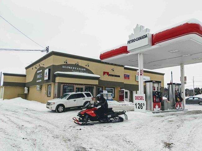 Quebec police suspend search for the two French snowmobilers who remain missing | iNFOnews.ca Quebec police suspend search for the two French snowmobilers who remain missing | iNFOnews.ca