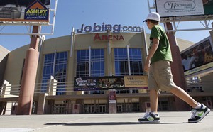 Judge invalidates portion of ordinance in lease agreement between Glendale and Coyotes suitor | iNFOnews.ca CP19007282