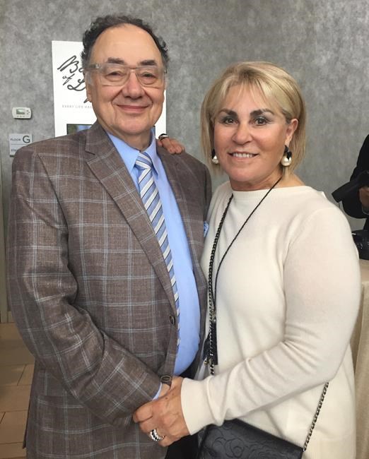 Billionaire couple Barry and Honey Sherman mourned by Jewish community | iNFOnews.ca Billionaire couple Barry and Honey Sherman mourned by Jewish community | iNFOnews.ca