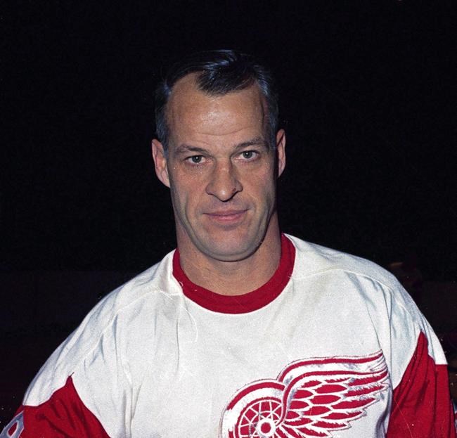 Sports and musical collectibles exchanged for drugs: Calgary police | iNFOnews.ca CP431724729