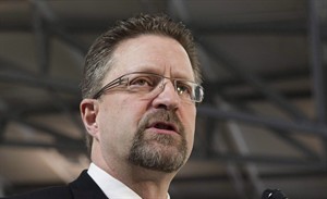 Former watchdog chair Chuck Strahl says existing security oversight is enough | iNFOnews.ca CP32163132