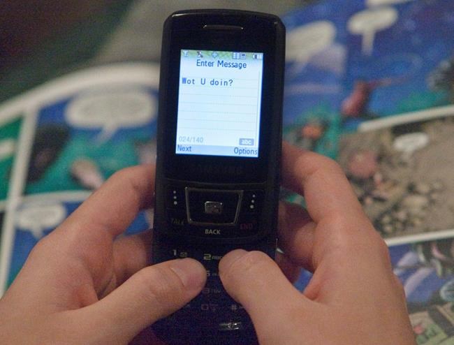 Report: 4 in 10 young Canadians have sent a sext, 6 in 10 have received one | iNFOnews.ca