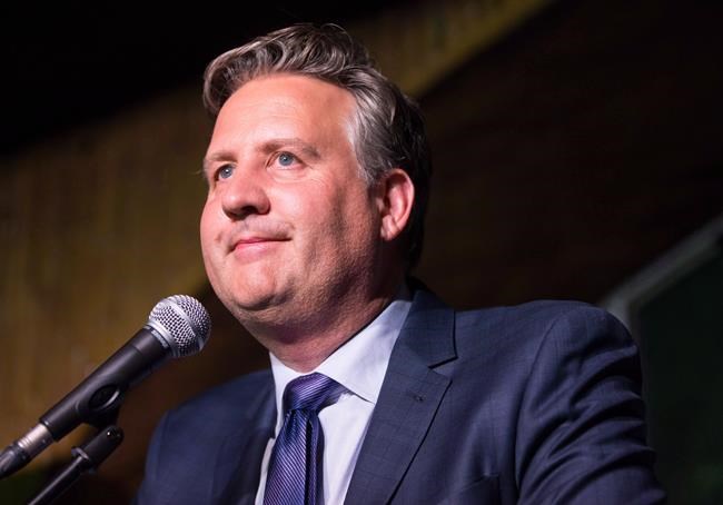 Vancouver won't 'bust heads' over illicit pot shops, small grows: mayor-elect | iNFOnews.ca