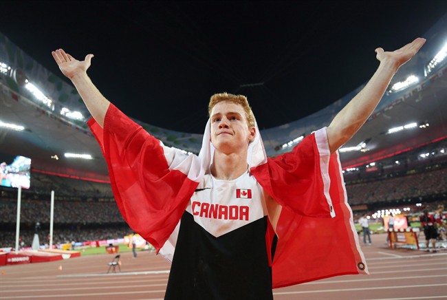 Canada's Shawn Barber opts to turn pro on heels of world pole vault victory | iNFOnews.ca CP34595974